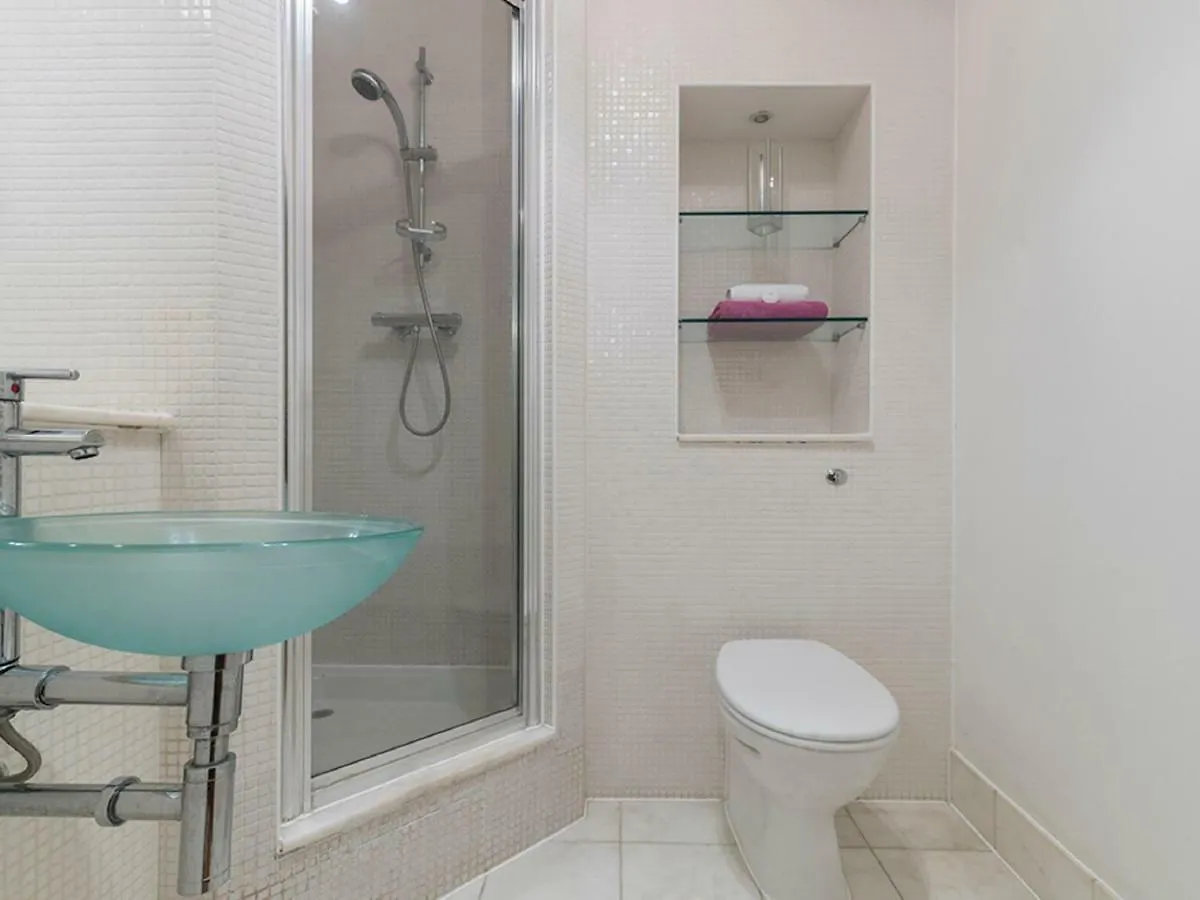 Antonine Heights Apartment London United Kingdom