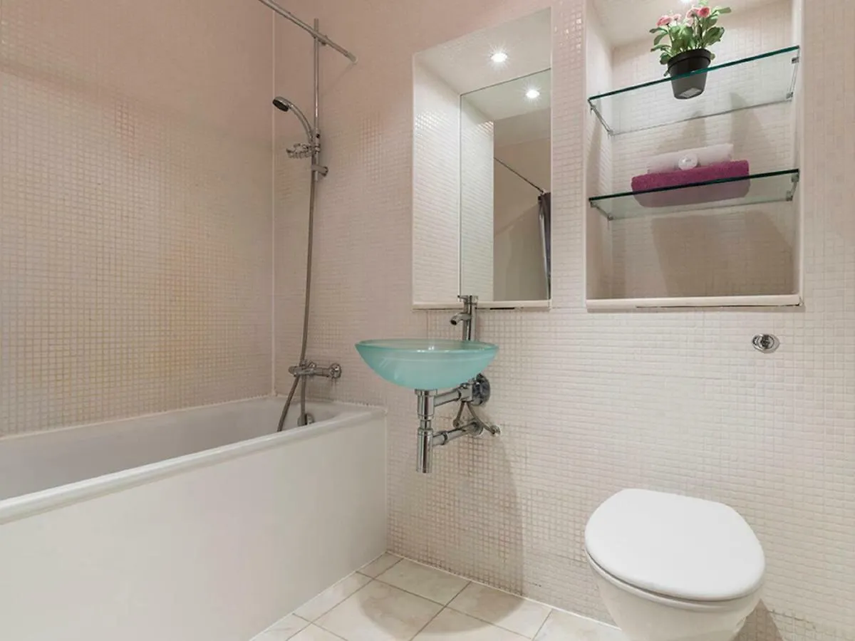 Antonine Heights Apartment London